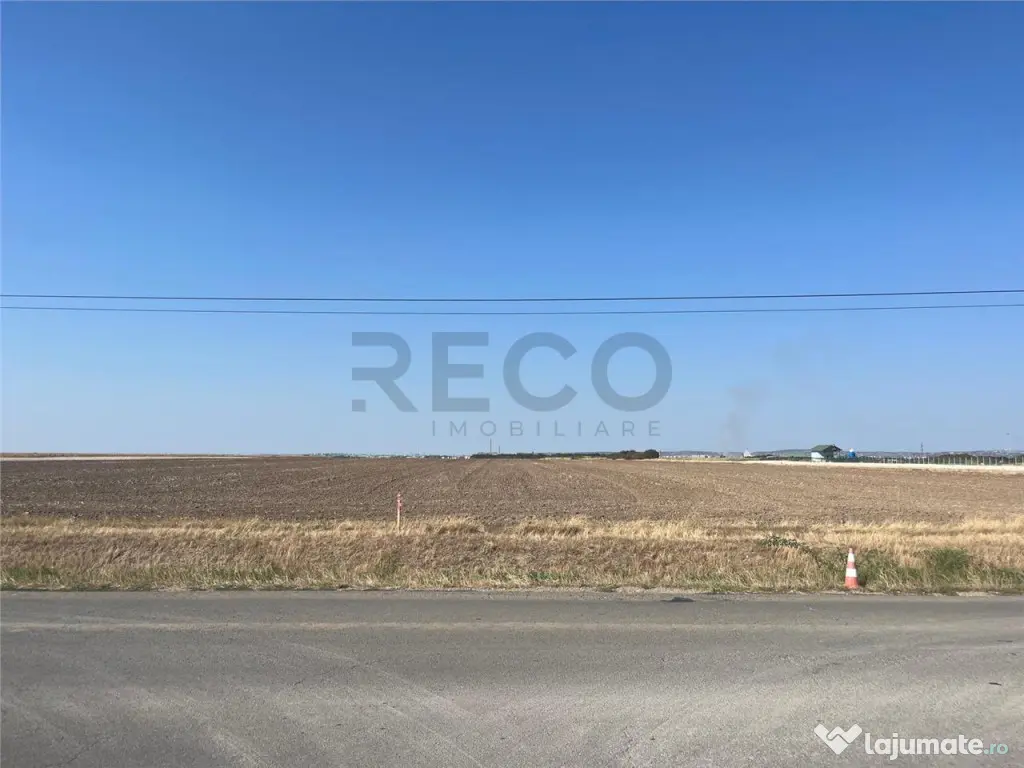 RECO Teren extravilan cu acces la drumul Oradea-Livada de B 