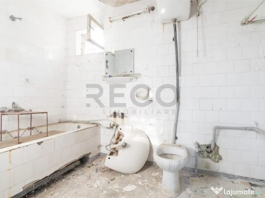 RECO Casa mare de renovat se accepta unele schimb auto 