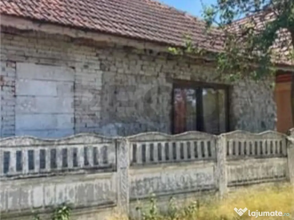 Reco Teren 5800 mp in Ghenetea | Strada asfaltata recent 