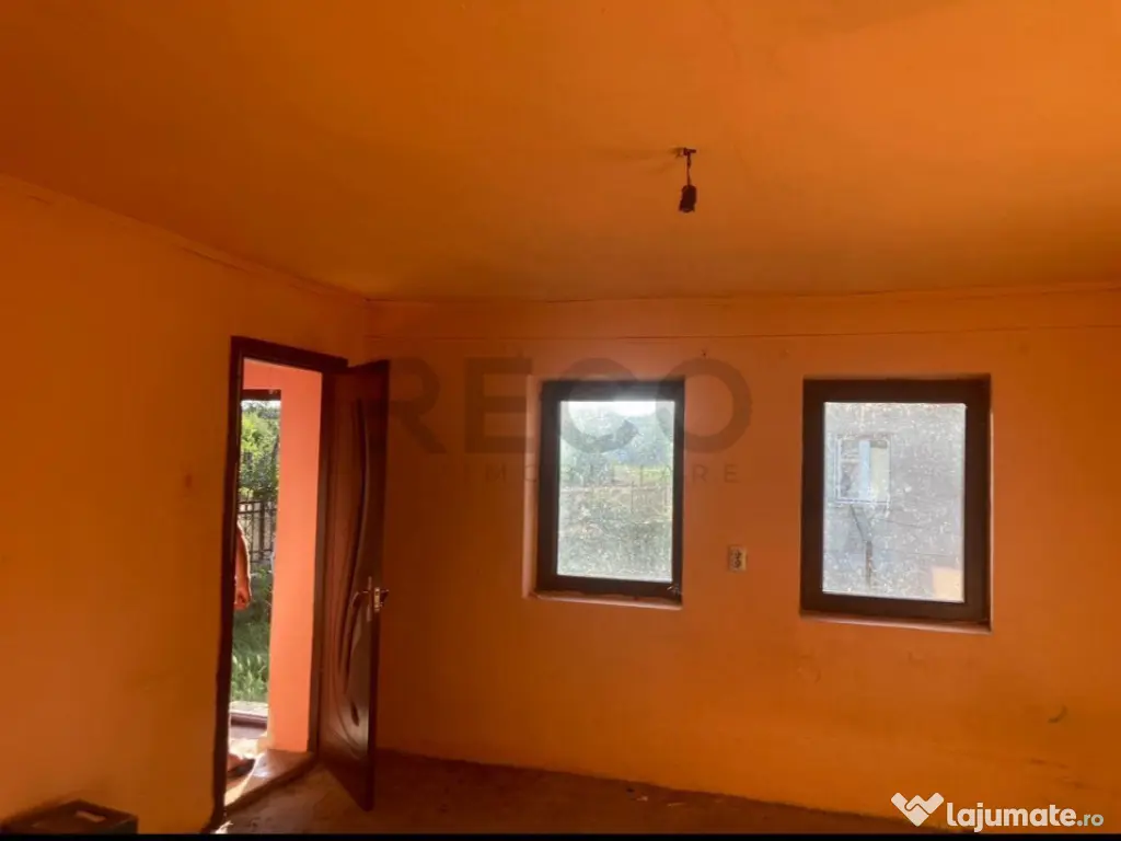 Reco Teren 5800 mp in Ghenetea | Strada asfaltata recent 