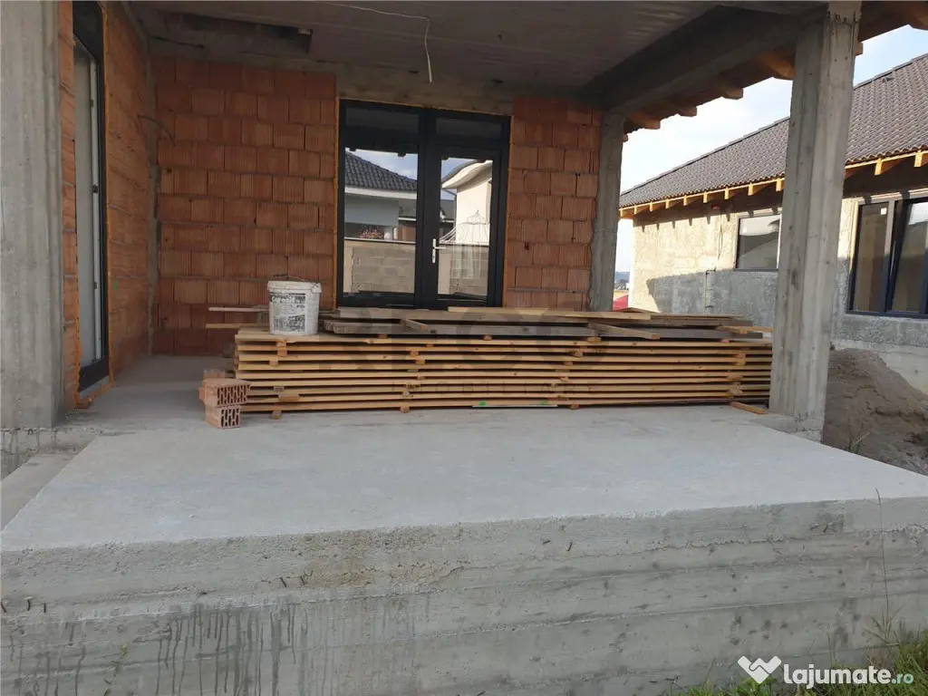 Casa noua in Cihei, aproape de centura Oradiei 