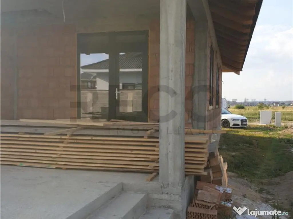 Casa noua in Cihei, aproape de centura Oradiei 