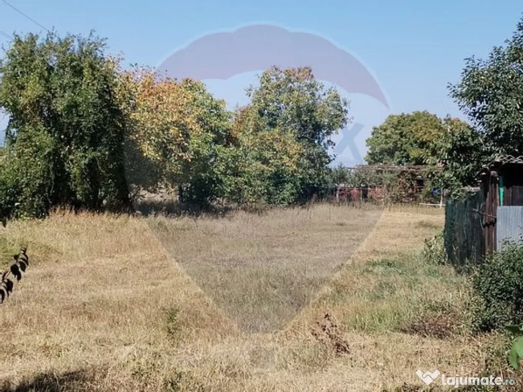Teren 1,035mp Roznov / Strada Șes 
