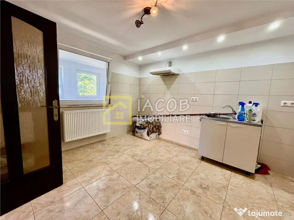 Casa P M, loc. Faraoani, jud. Bacau 