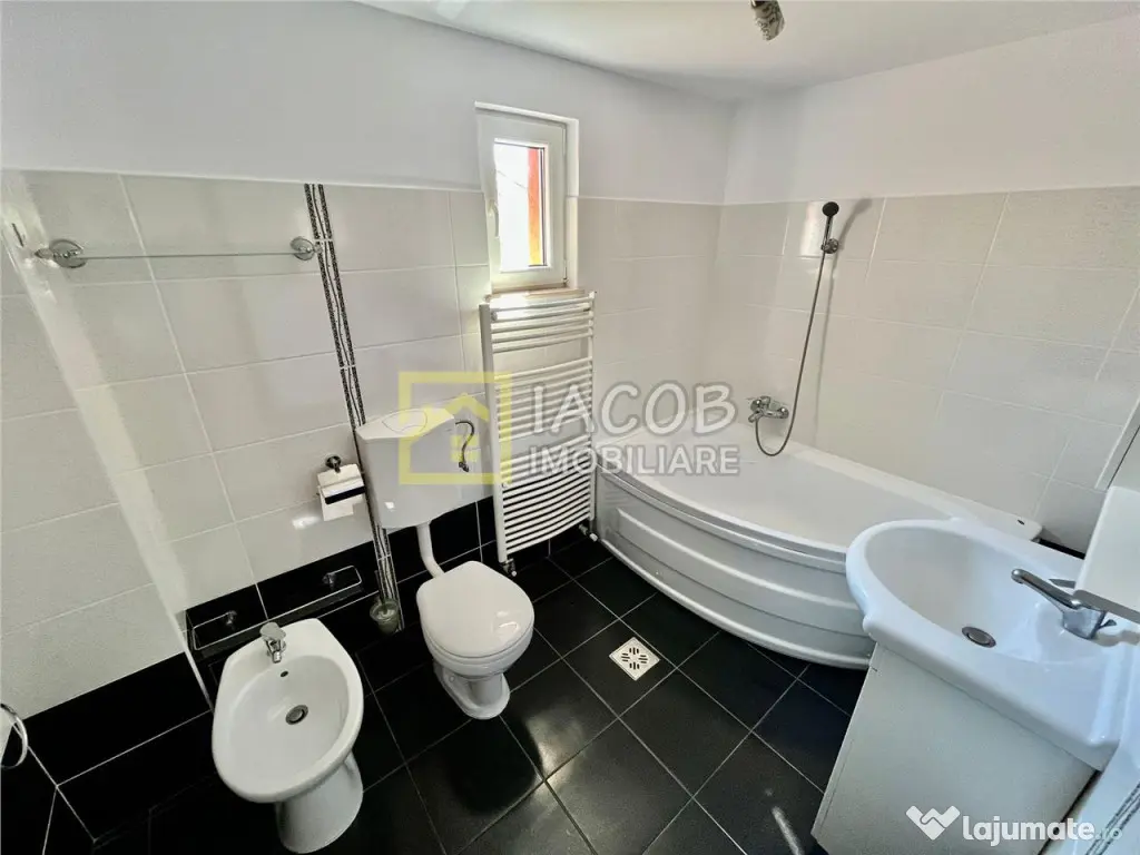 Casa P M, loc. Faraoani, jud. Bacau 