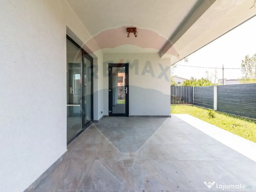 Vanzare Casa 4 camere, stil mediteranean,Domnesti