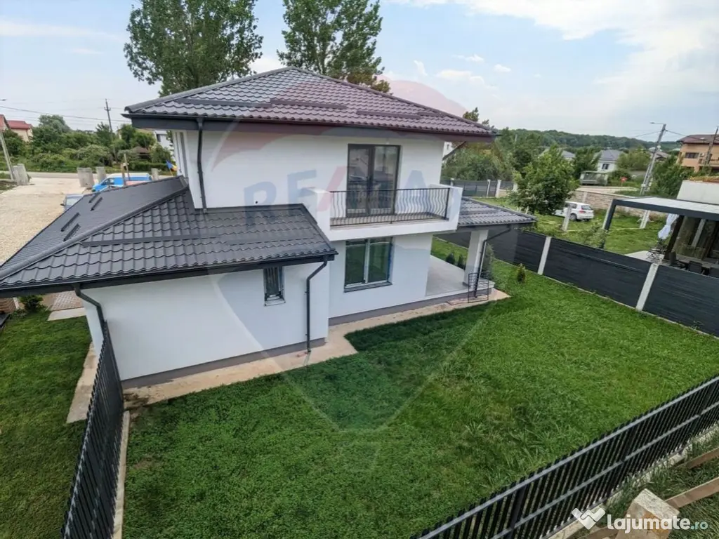 Vanzare Casa 4 camere, stil mediteranean,Domnesti