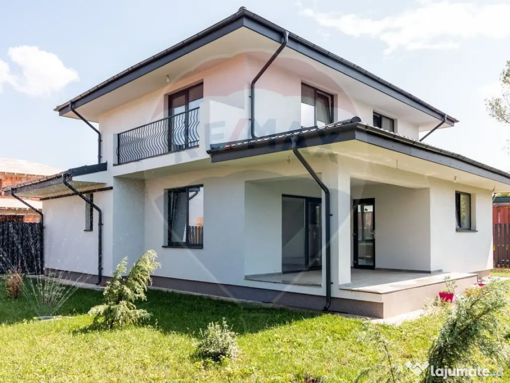 Vanzare Casa 4 camere, stil mediteranean,Domnesti