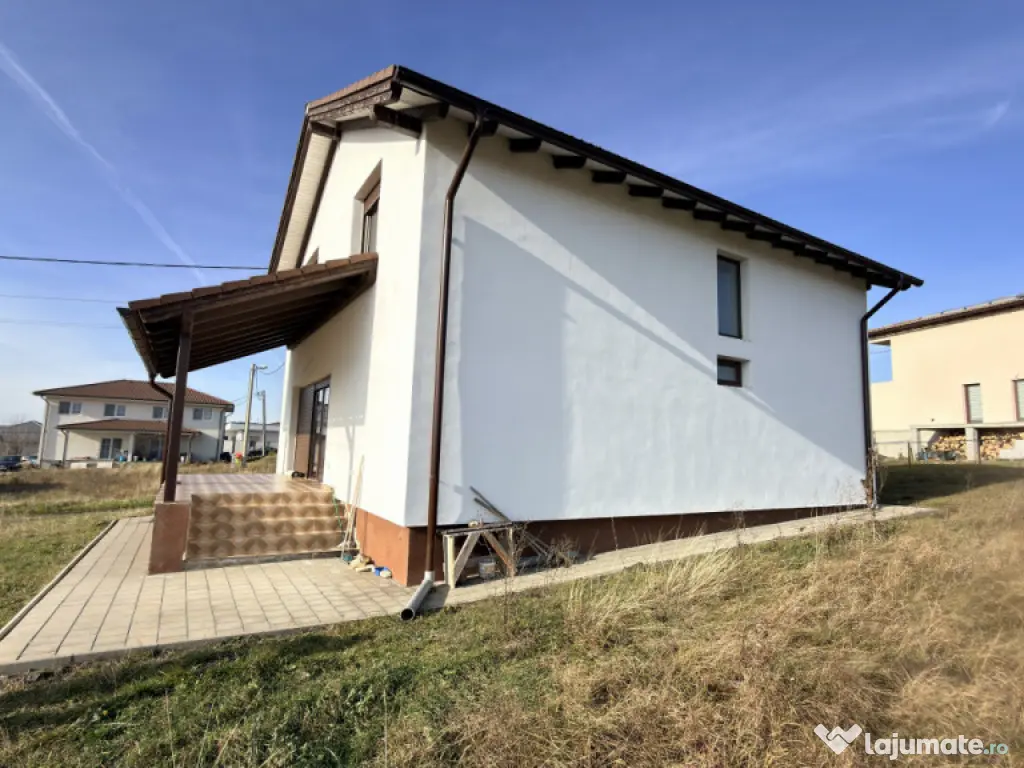 Casa 5 camere + teren 372mp cartier Bavaria
