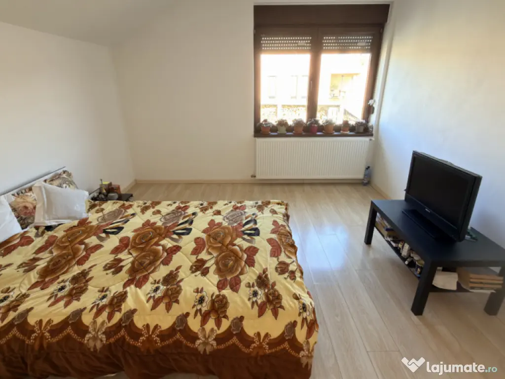 Casa 5 camere + teren 372mp cartier Bavaria