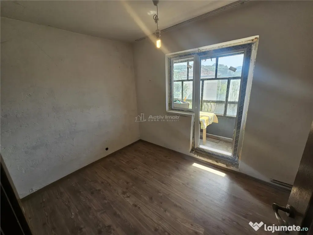 Resita, 3 Cam. Dec., Mobilat Utilat, Calea Caransebesului 