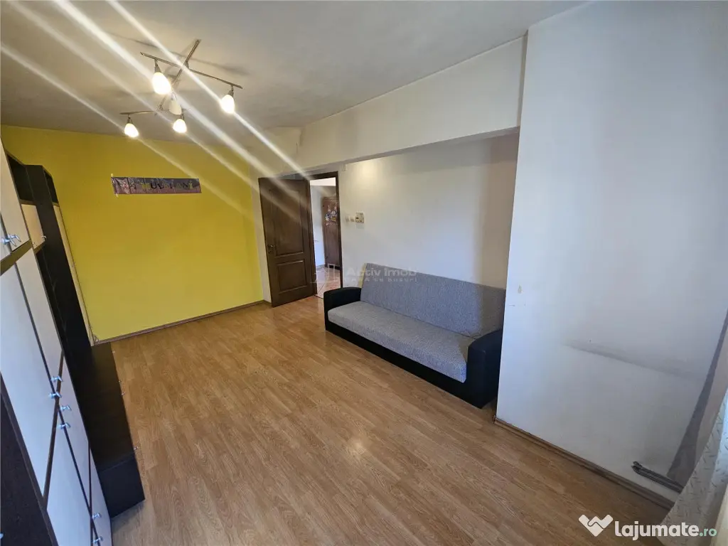 Resita, 3 Cam. Dec., Mobilat Utilat, Calea Caransebesului 