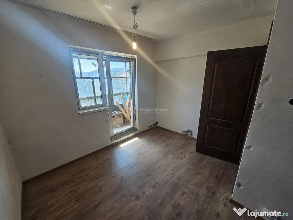 Resita, 3 Cam. Dec., Mobilat Utilat, Calea Caransebesului 