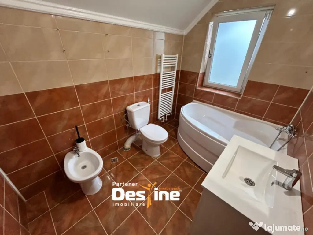 Casă individuală cu teren - 130mp utili 576 teren curte 