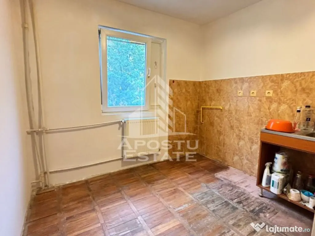 Apartament cu 2 camere, etajul intai, balcon 