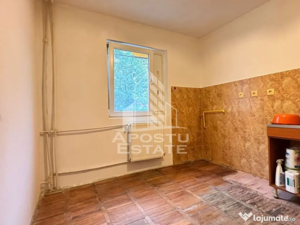 Apartament cu 2 camere, etajul intai, balcon 