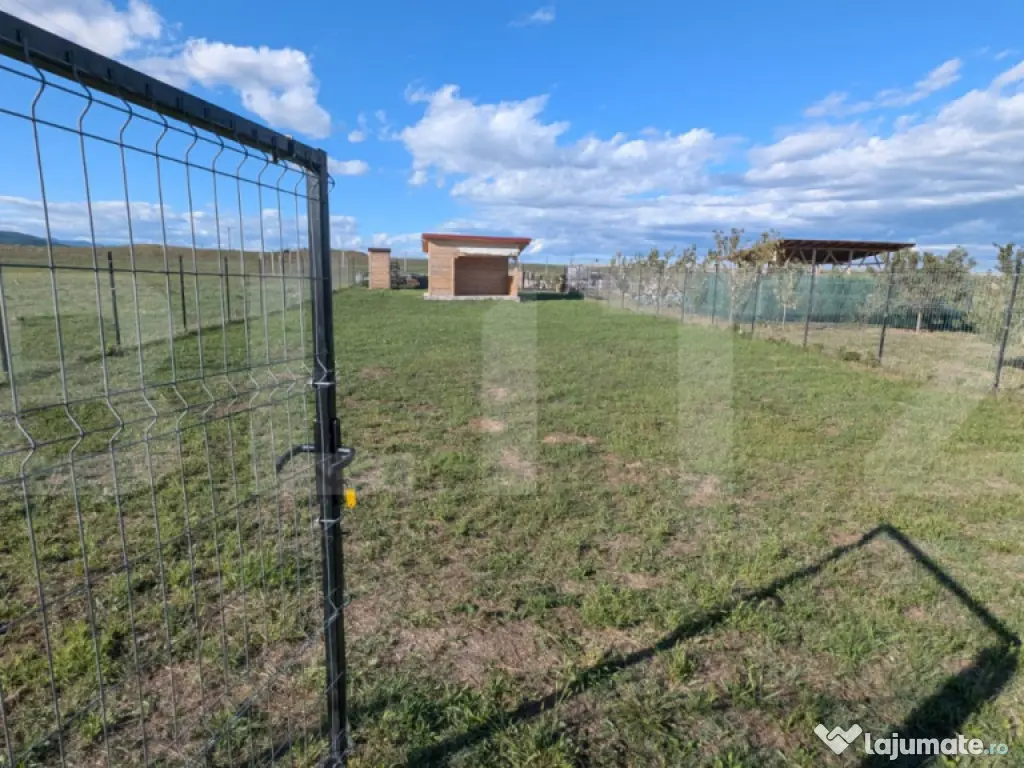 Teren de vanzare in Partos