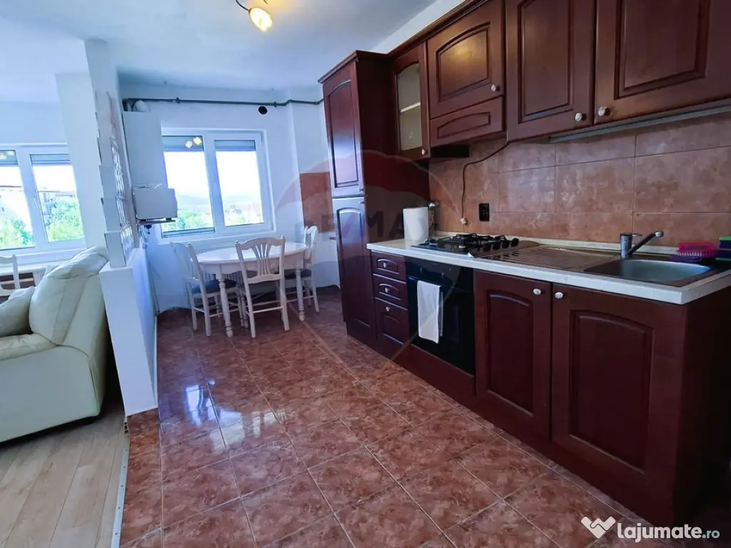 Apartament cu 2 camere de vânzare 