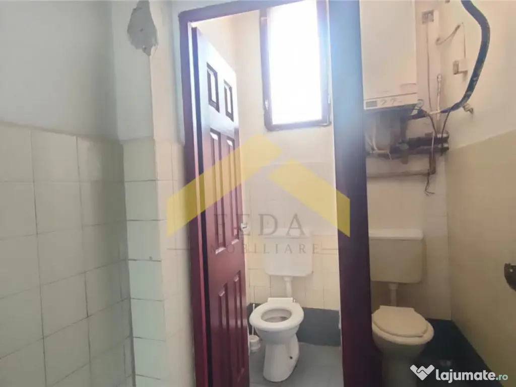 Spatiu comercial de inchiriat zona Parneava