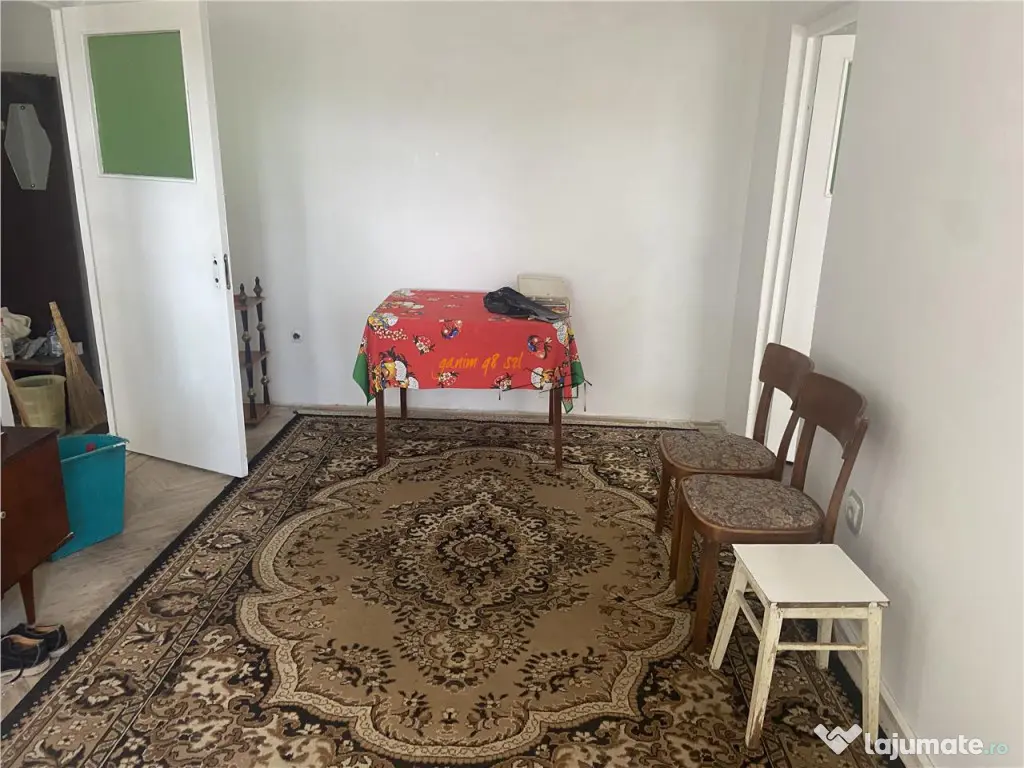 Apartament 3 camere , zona Gara, et 2/4 , centrala termica i 