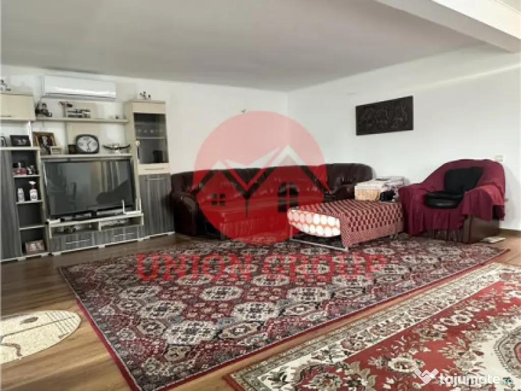 Casa de in Poiana cu Teren de 350 mp 