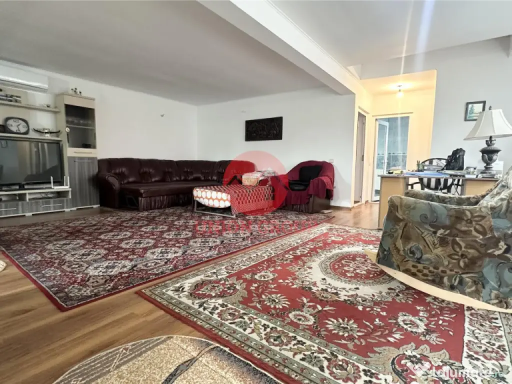 Casa de in Poiana cu Teren de 350 mp 