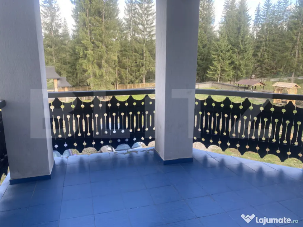 Vânzare vilă tip pensiune într-o zonă superbă din Poian