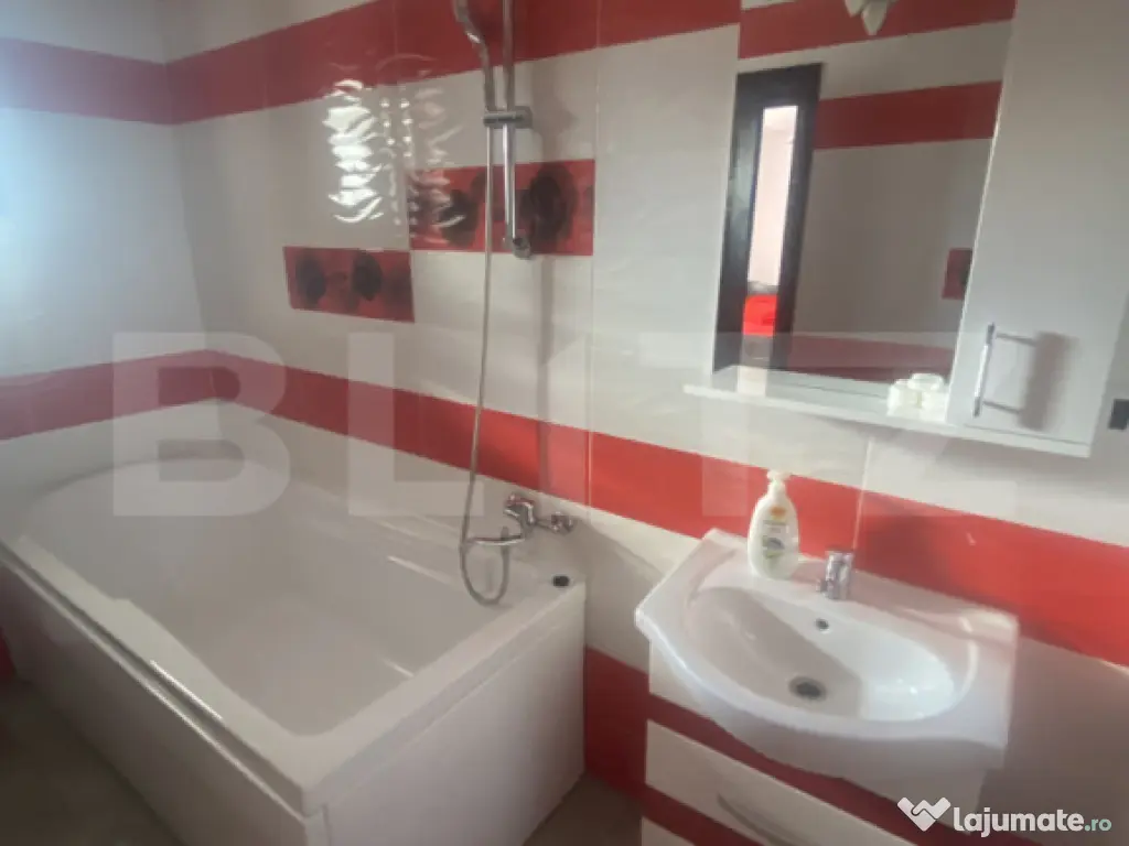 Vânzare vilă tip pensiune într-o zonă superbă din Poian