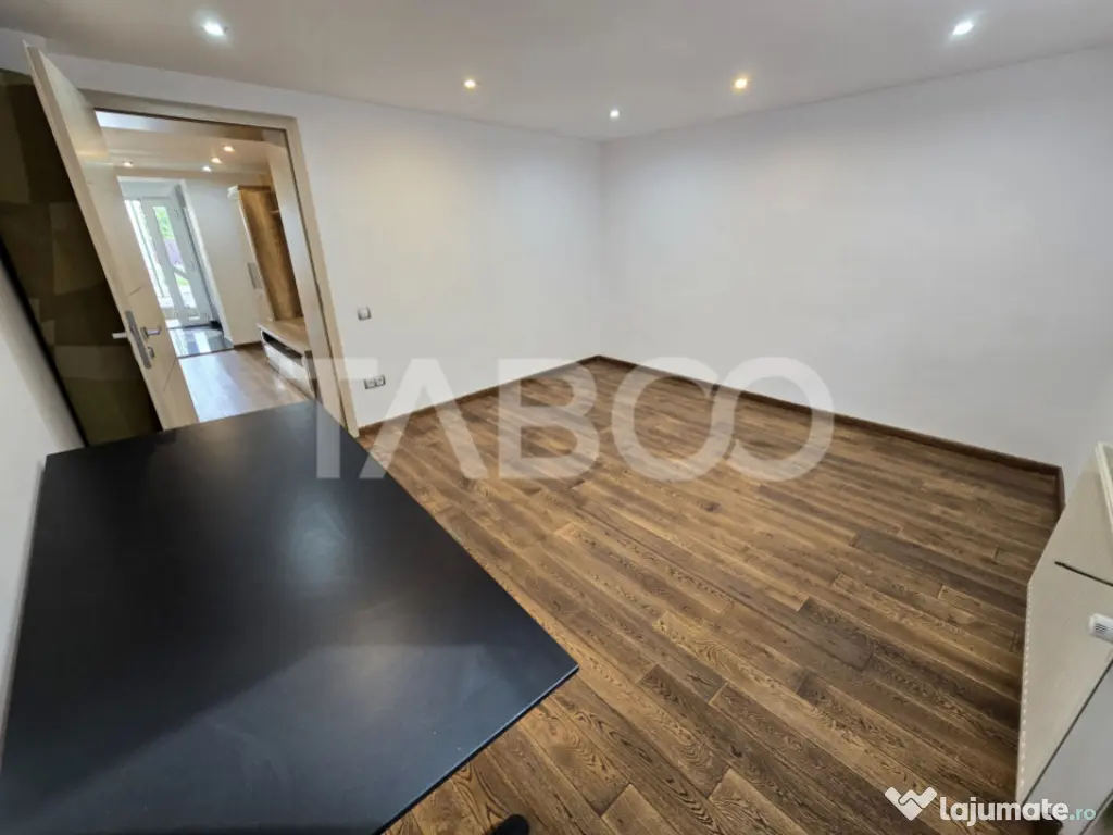 Casa individuala de vanzare 6 camere teren 650 garaj Piata C 