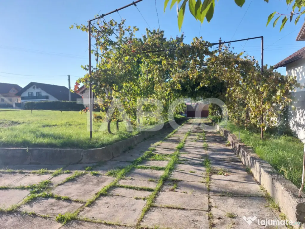 Teren intravilan 1298 mp PUZ toate utilitatile zona buna Ci 