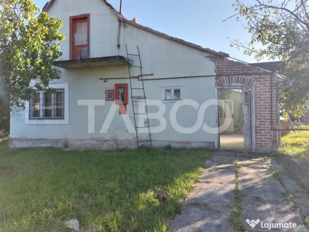 Teren intravilan 1298 mp PUZ toate utilitatile zona buna Ci 