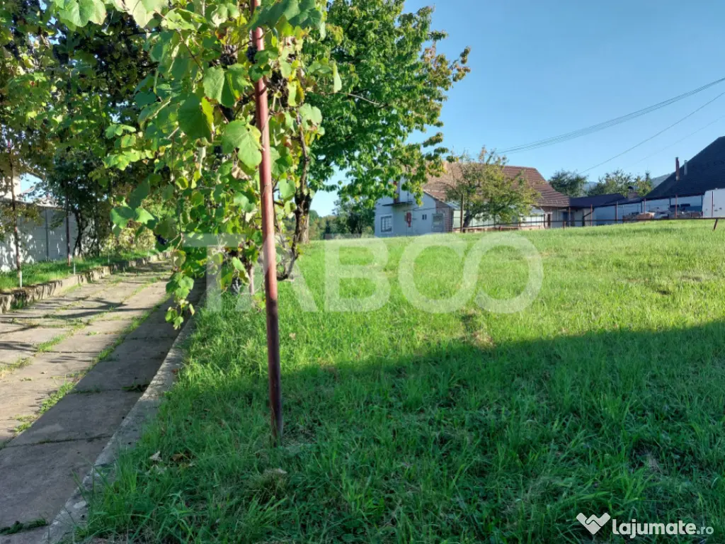 Teren intravilan 1298 mp PUZ toate utilitatile zona buna Ci 