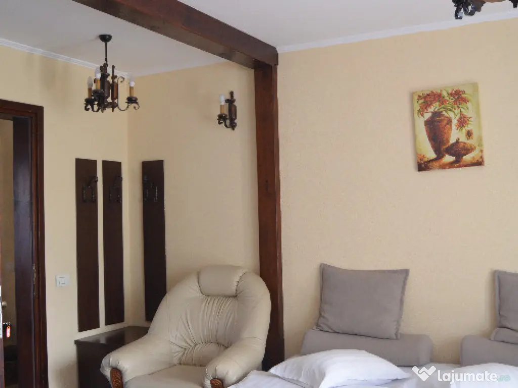 De vanzare pensiune situata in Busteni 