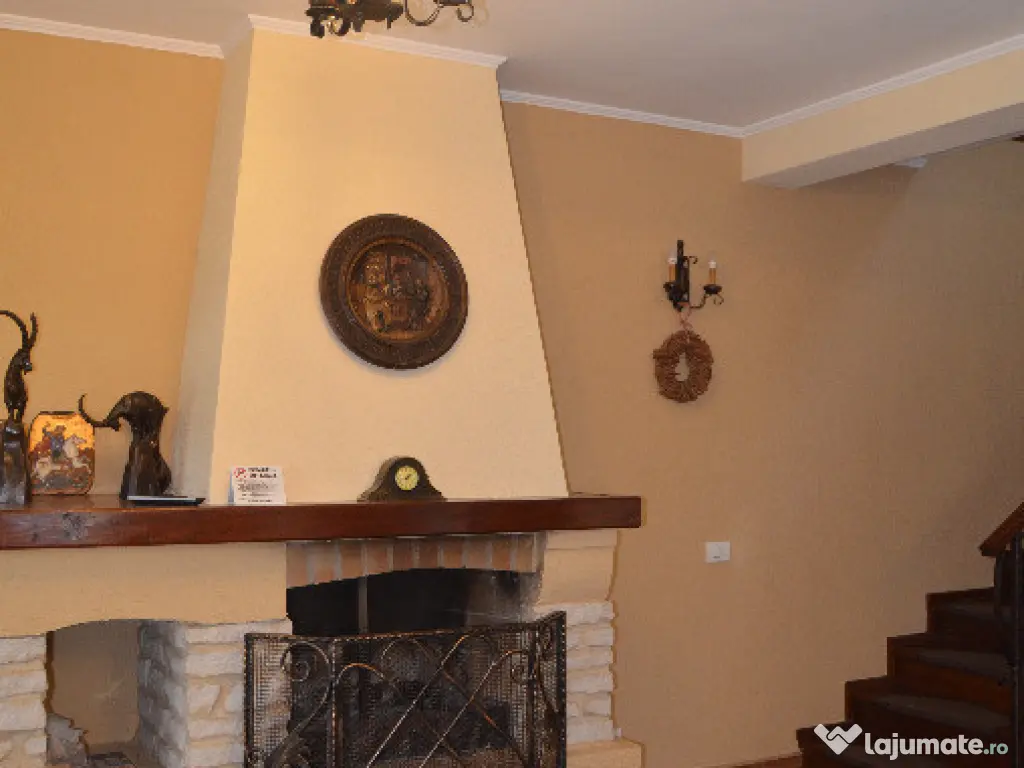 De vanzare pensiune situata in Busteni 