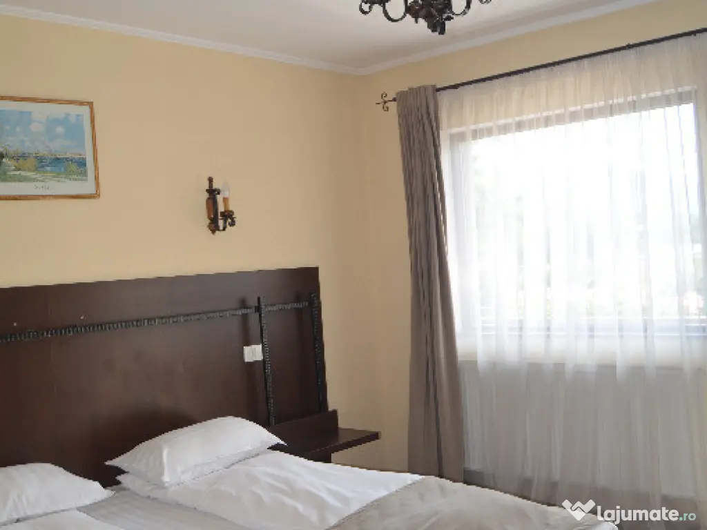 De vanzare pensiune situata in Busteni 