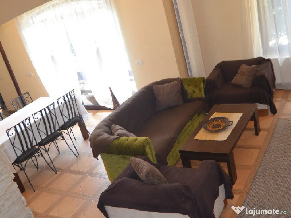 De vanzare pensiune situata in Busteni 