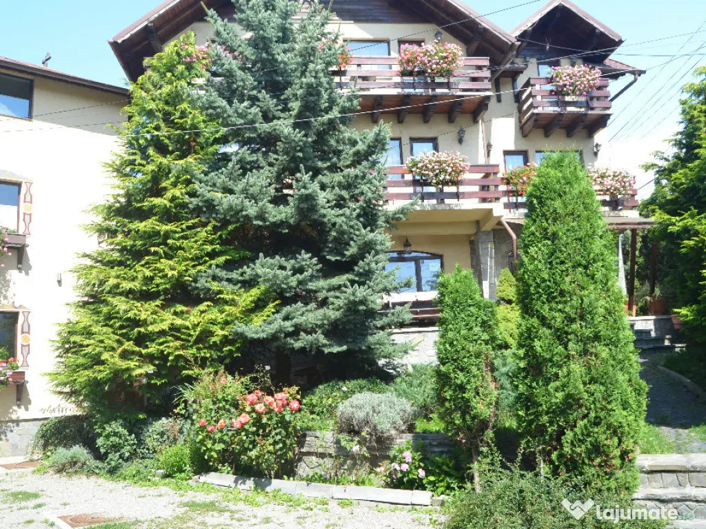 De vanzare pensiune situata in Busteni 