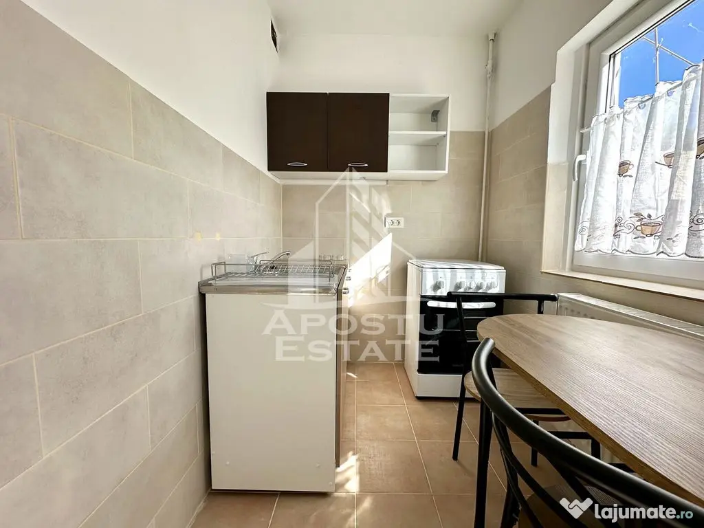 Apartament cu o camera, mobilat si utilat, situat in zona... 