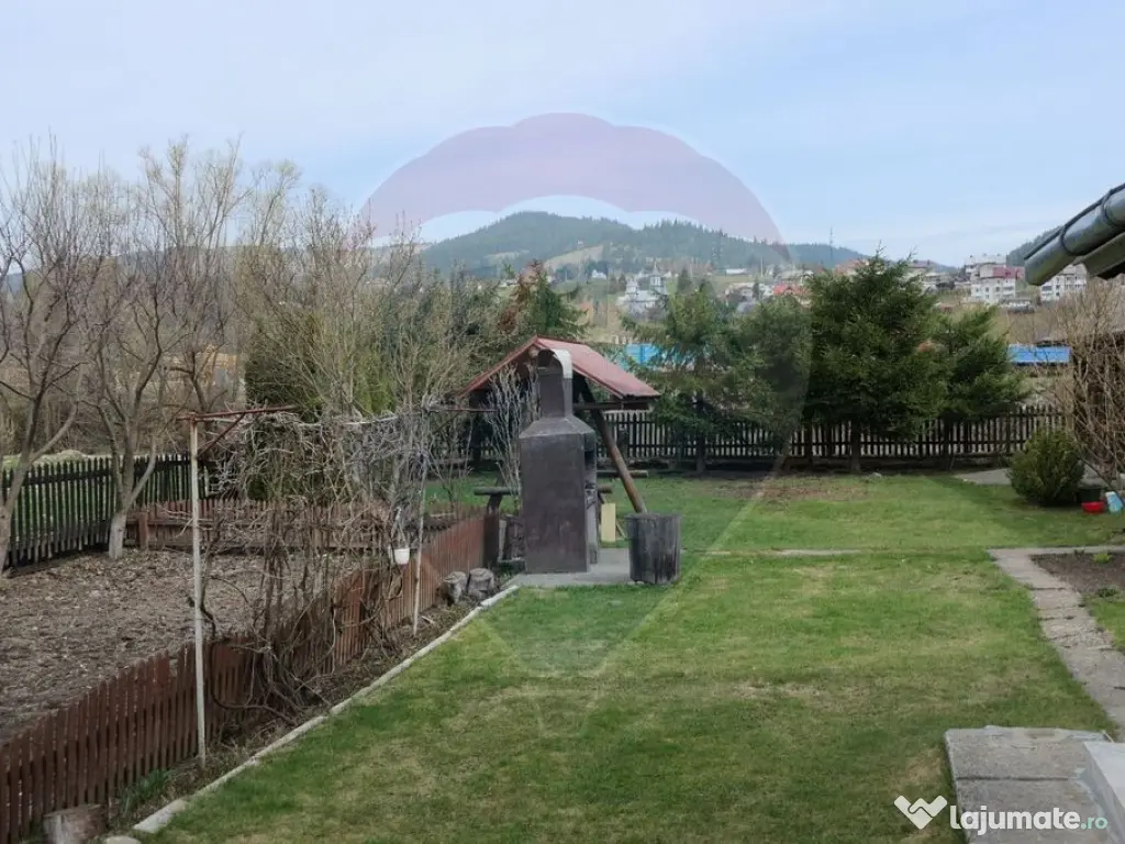 Casă / Vilă cu 9 camere de vânzare în zona Central