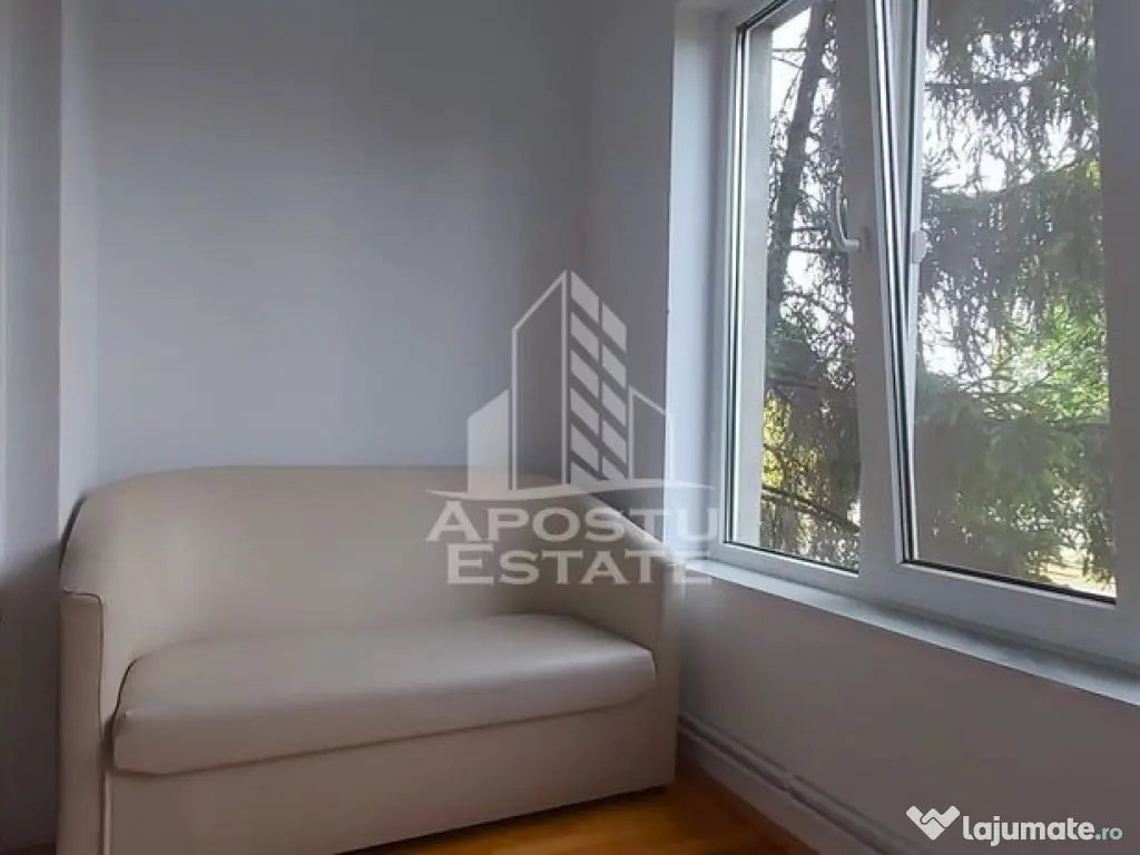 Apartament cu 3 camere decomandat in zona Maranata 