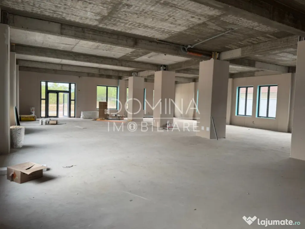 Spațiu comercial *peste 400 mp - parcare* - str. Tineretulu