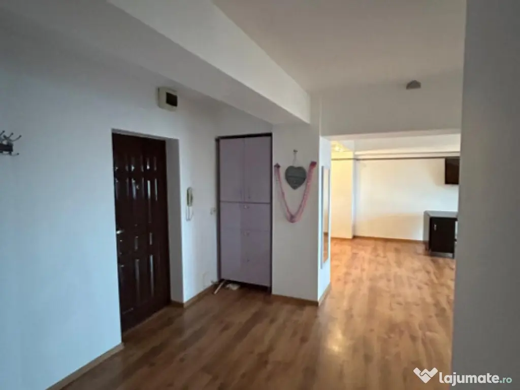 Apartament 2 camere, decomandat in zona Casa de Cultură – 