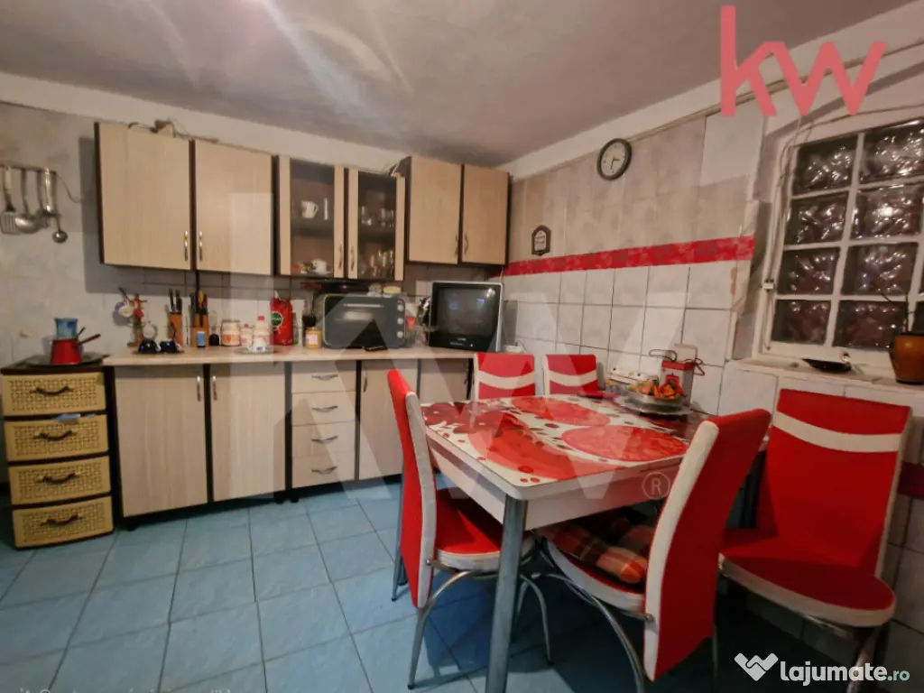 Teren 1.390 mp, cu casa, 177 euro mp 