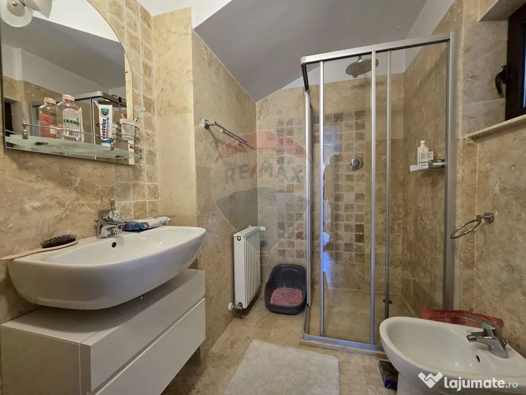 Vila unica in inima Bustenilor, vedere directa spre Caraiman