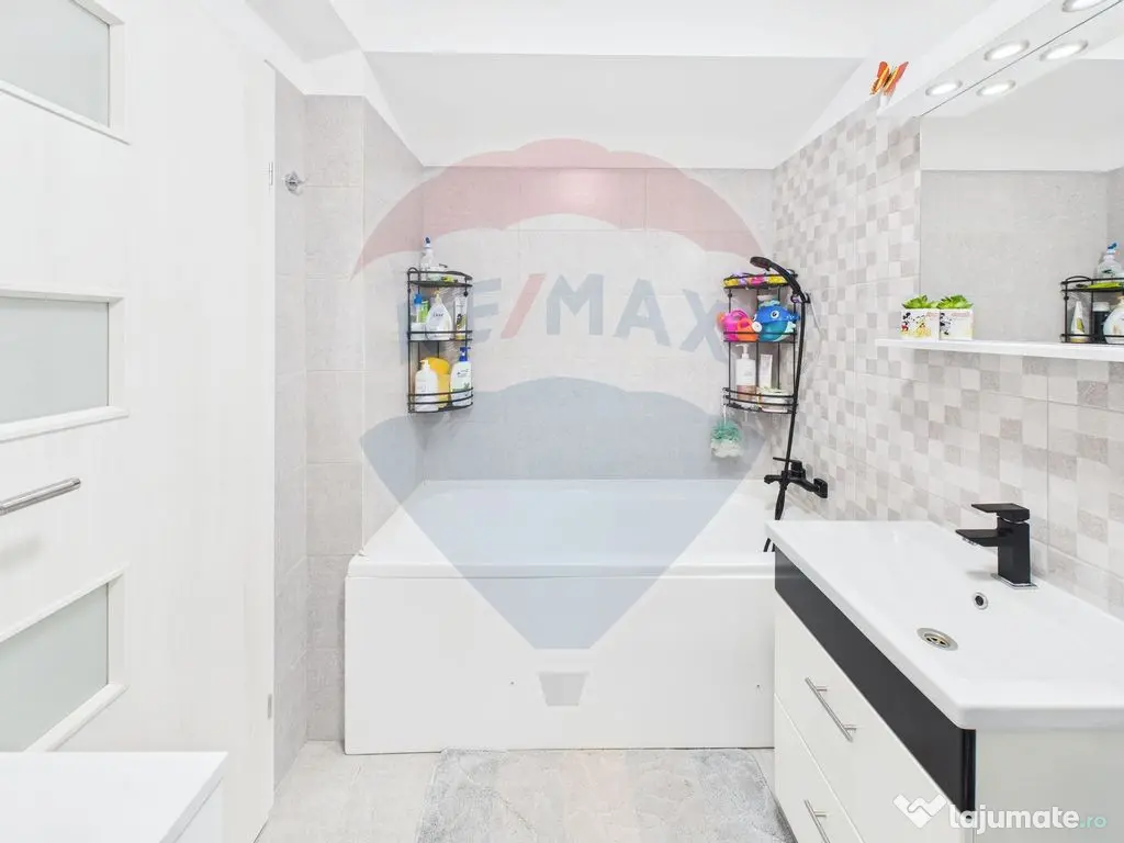 Apartament 3 camere - Titan, balcon generos și 2 locuri ... 