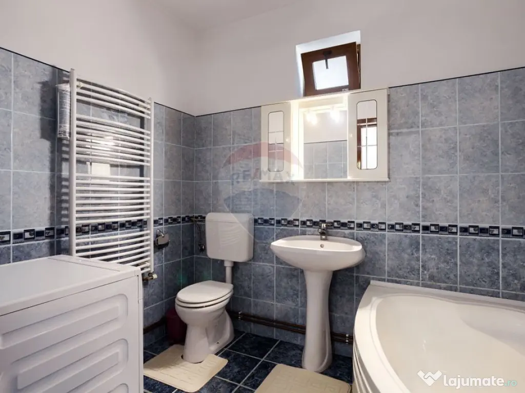 Casă cochetă de vânzare, teren 954 mp, posibil parcela... 