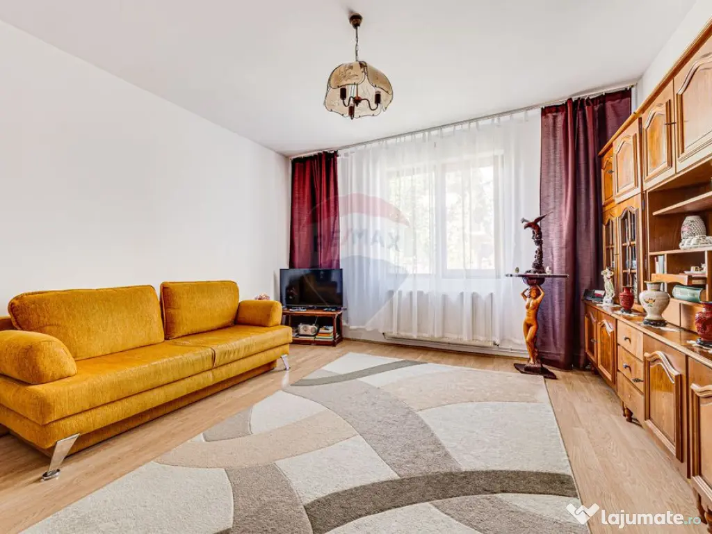 Casă cochetă de vânzare, teren 954 mp, posibil parcela... 