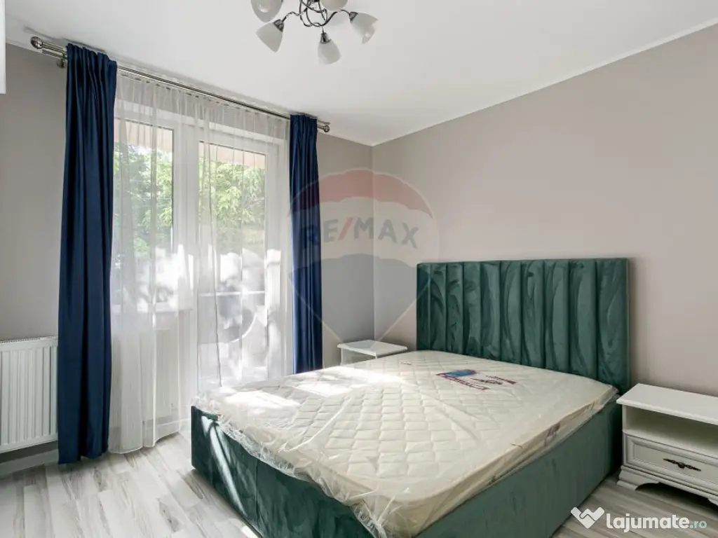 Apartament 3 camere, zona Traian-Boul Rosu 