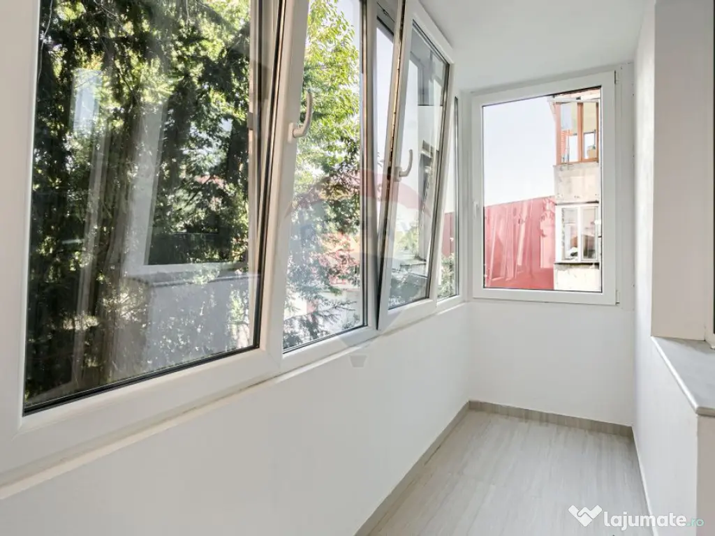 Apartament 3 camere, zona Traian-Boul Rosu 