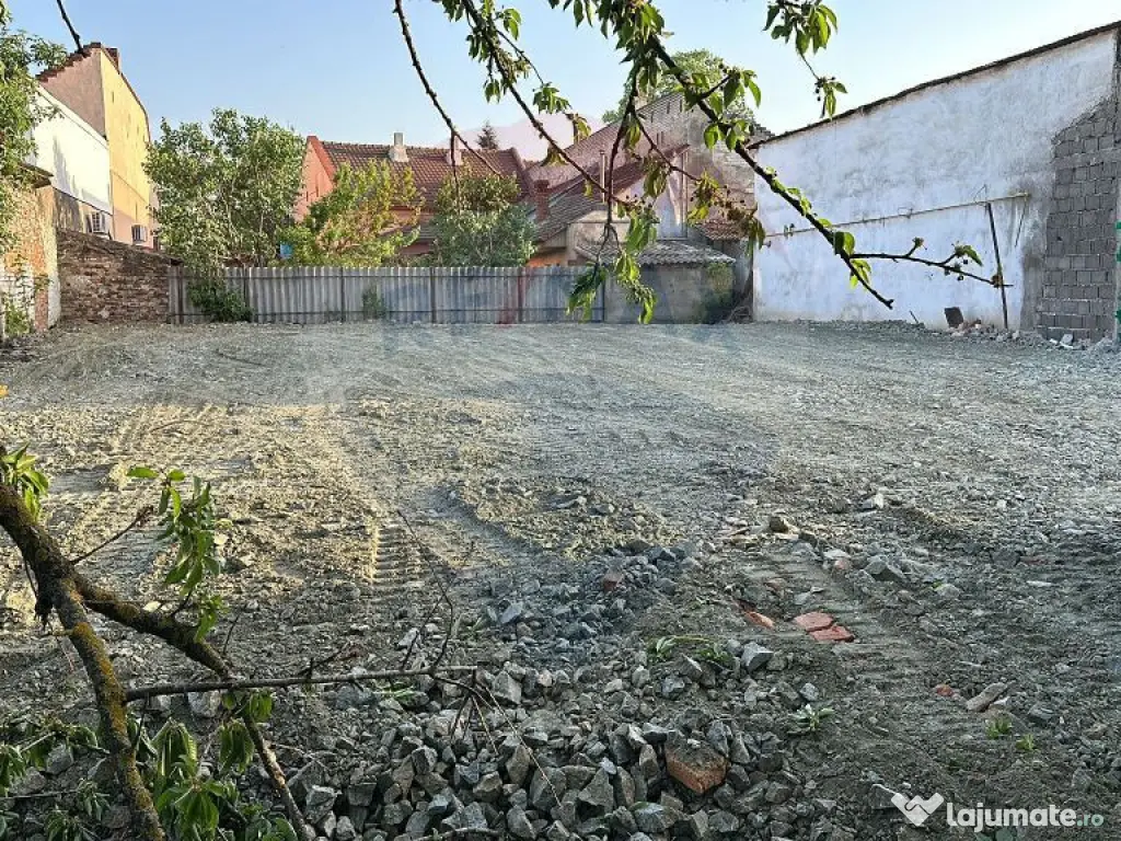 Teren de inchiriat pe strada Cocorilor